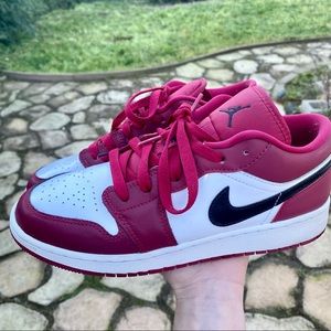 Nike Air Jordan 1 Low Noble Red